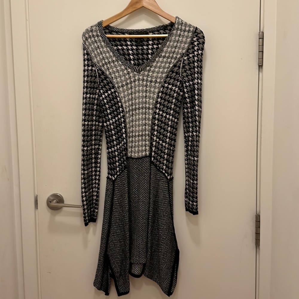 Bcbg houndstooth sweater dress
